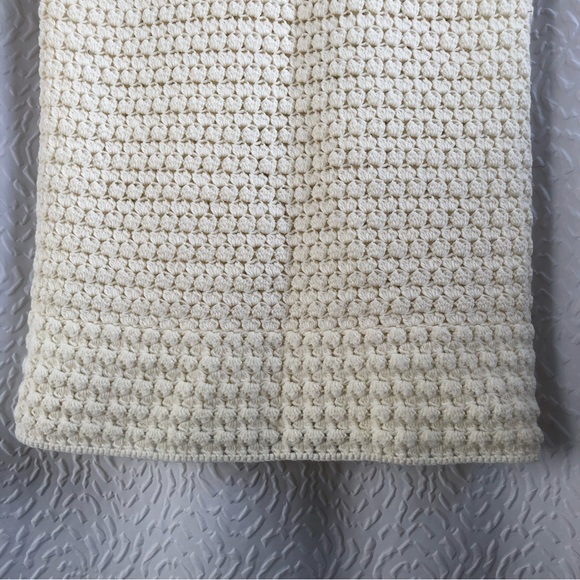 Handmade White Cream Crocheted Textured Sleevless Sweater Shawl Cardigan - Picture 7 of 15